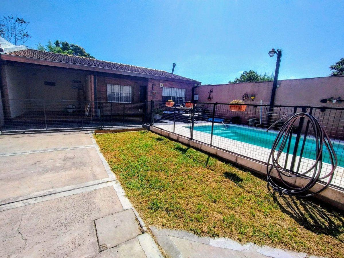 Foto de CASA EN VENTA MORENO APTA CREDITO, imagen 2