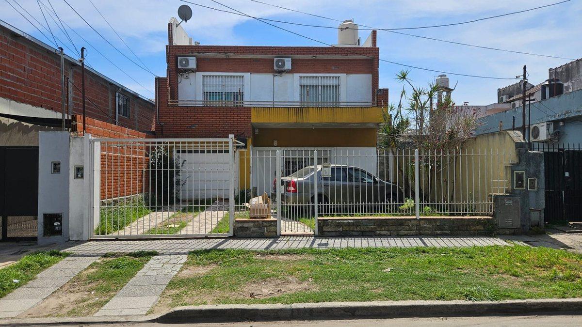 Foto de VENTA CASA EN DOS PLANTAS 4 AMBIENTES MORON HAEDO, imagen 5