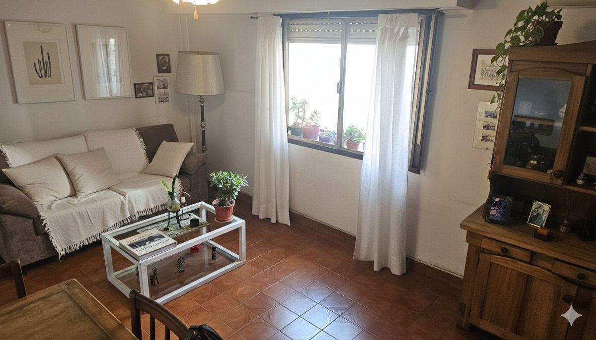 Foto de DEPARTAMENTO 3 AMBIENTES VENTA CASTELAR CENTRO, imagen 3