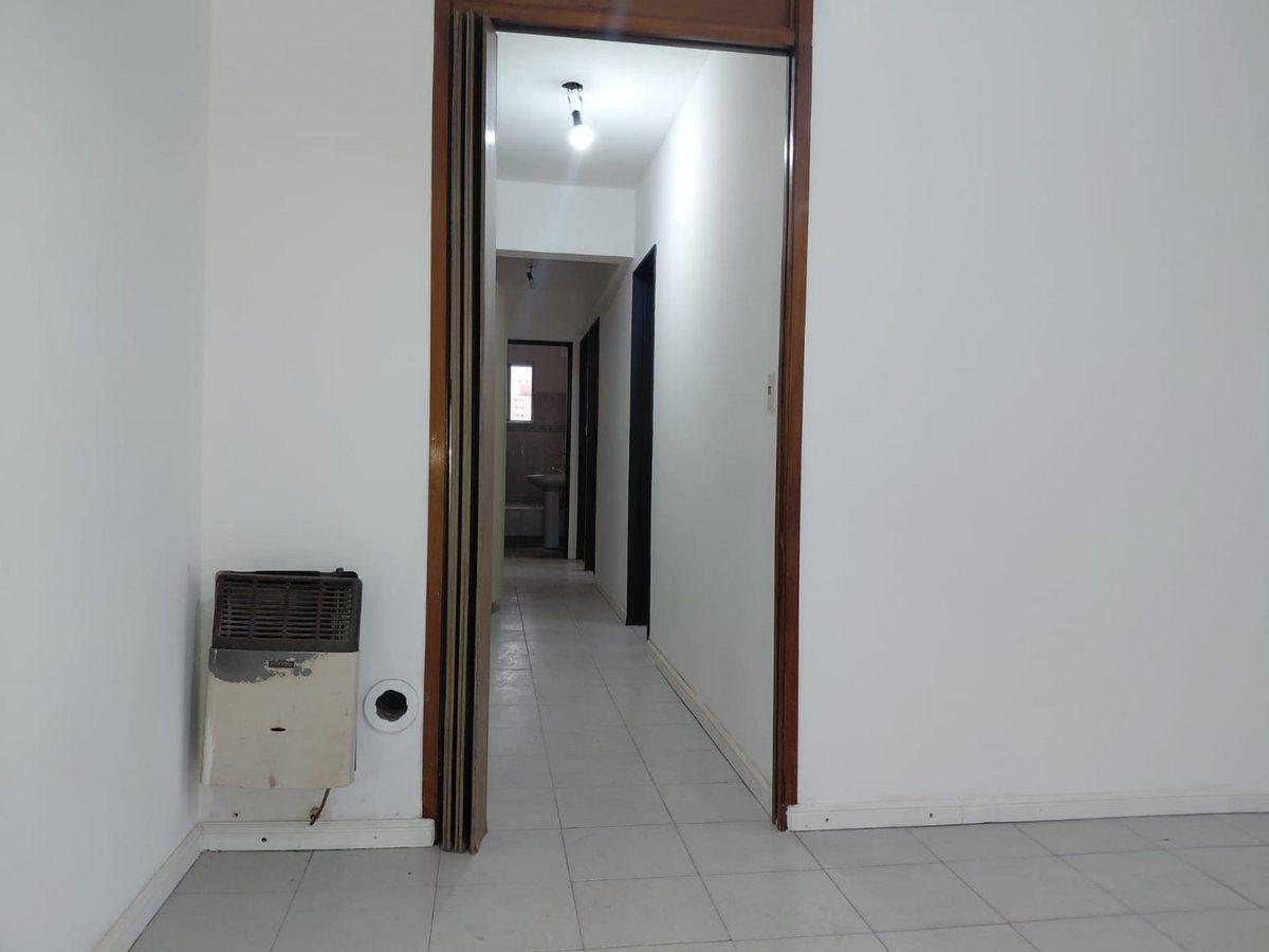 Foto de Venta Depto 4 ambientes Villa Celina Excelente!, imagen 3