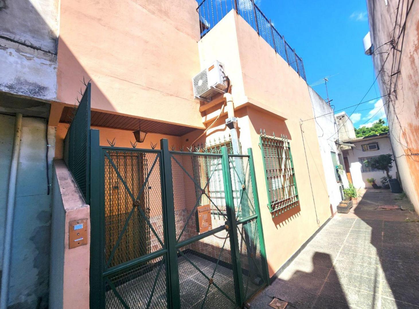 Foto de VENTA PH BUENA ZONA EL PALOMAR SIN EXPENSAS, imagen 2