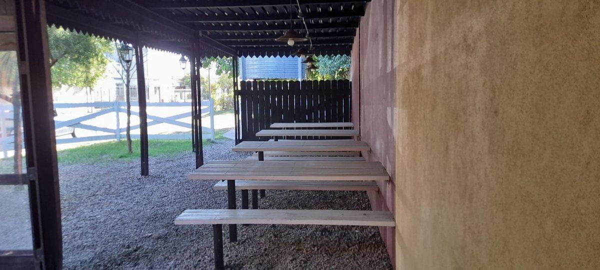 Foto de VENTA LOCAL LUJAN AV. CASEY 587 ESQ. 500M 170 CUB., imagen 1