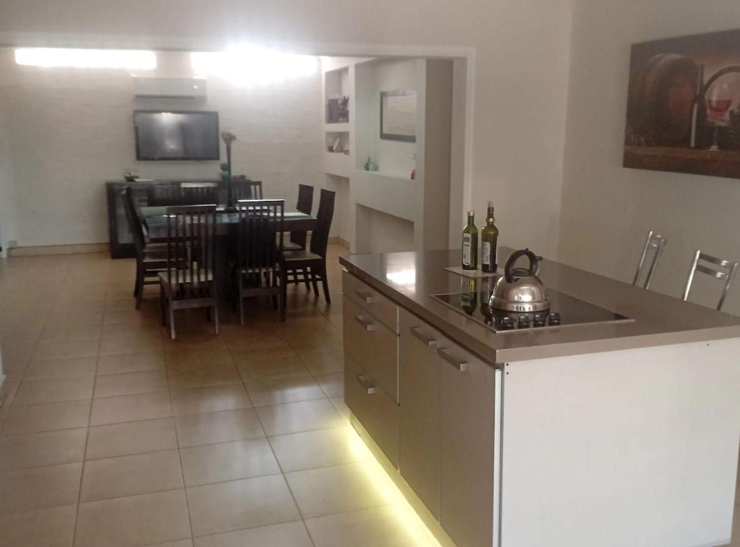 Foto de QUINTA EN VENTA 4 AMBIENTES CON PILETA Y QUINCHO, imagen 1