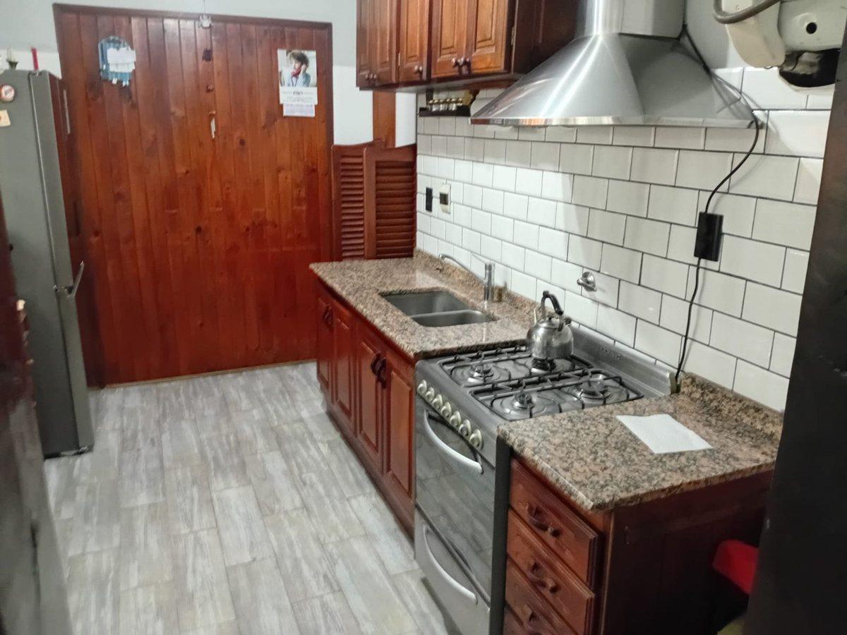 Foto de VENTA EXCELENTE CASA 5 AMBIENTES EN ITUZAINGO, imagen 4