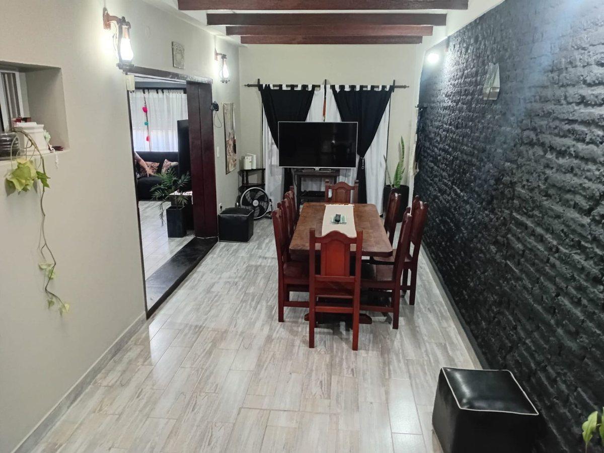 Foto de VENTA EXCELENTE CASA 5 AMBIENTES EN ITUZAINGO, imagen 5