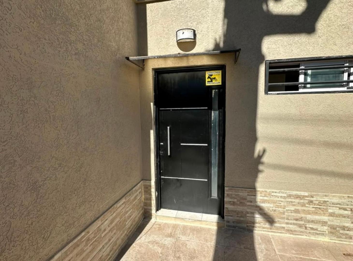 Foto de CASA EN VENTA EN GENERAL RODRIGUEZ APTA CREDITO, imagen 1