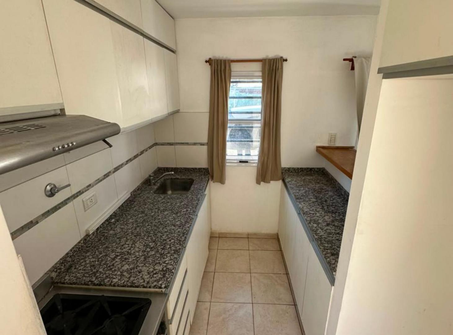 Foto de CASA EN VENTA EN GENERAL RODRIGUEZ APTA CREDITO, imagen 2