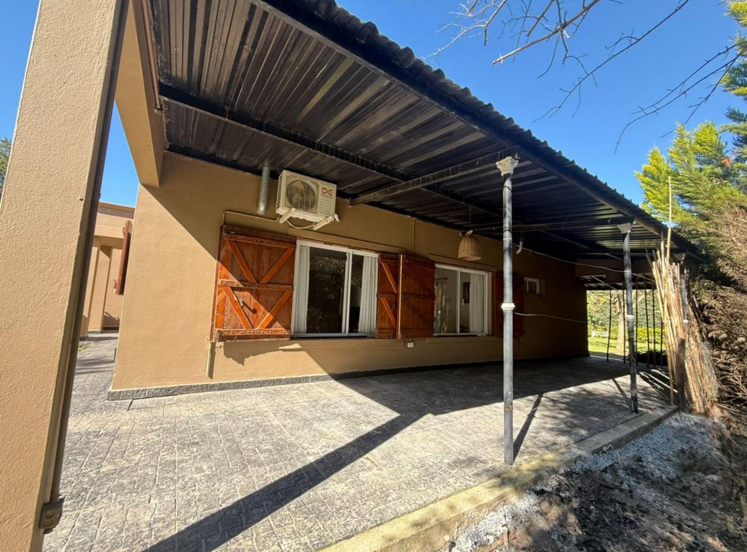 Foto de CASA EN VENTA DE 4 AMBIENTES EN NAVARRO LA OLIVIA, imagen 3