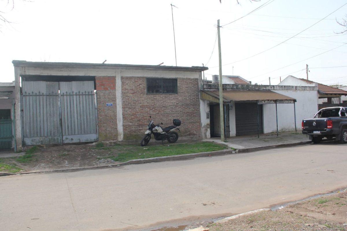 Foto de CASA EN VENTA C0N LOCAL EQUIPAD PANADERIA MERL0, imagen 1