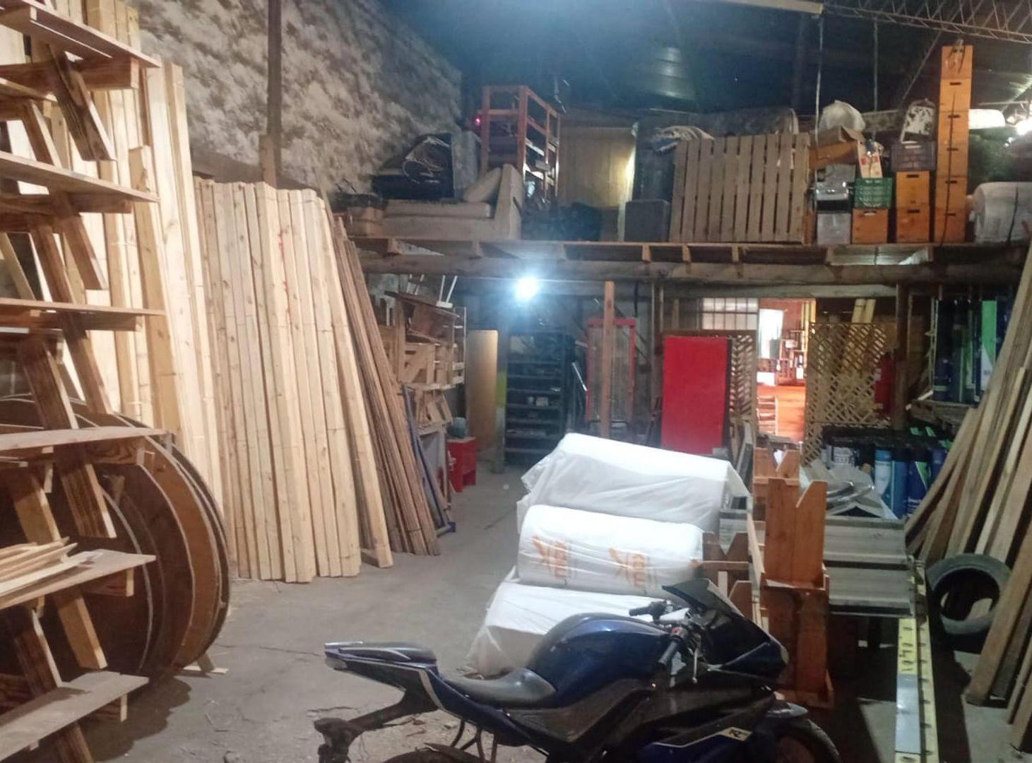 Foto de VENTA LOCAL DEPOSITO Y TERRENO SOBRE RUTA 23, imagen 3