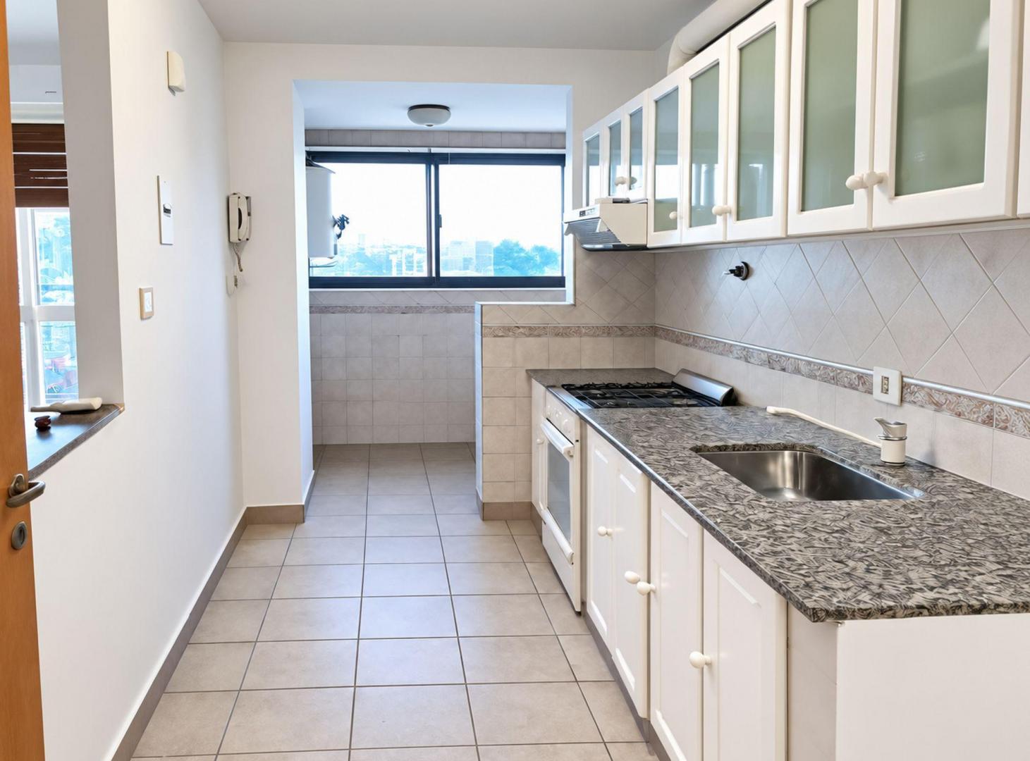 Foto de Departamento de 3 ambientes, excelente ubicación., imagen 3