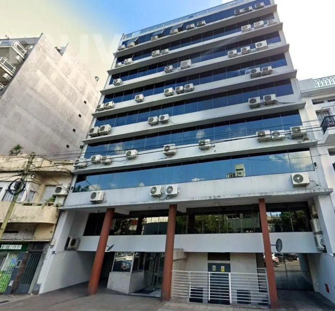 Oficina Piso Alto 126 m² Cochera Fija Contrafrente Planta Libre Vigilancia 5