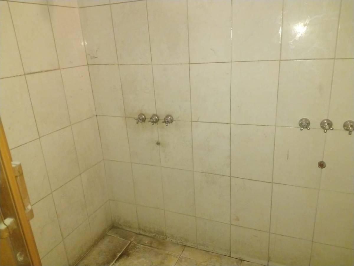 Foto de Galpón de 600 m2 con oficinas y vestuarios en Pompeya, imagen 3