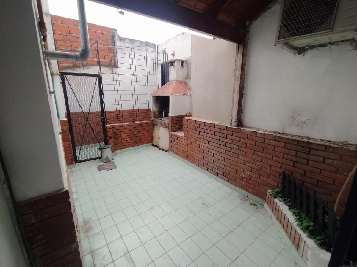 Foto de PH DE 4 AMBIENTES CON PATIO Y COCHERA, imagen 4