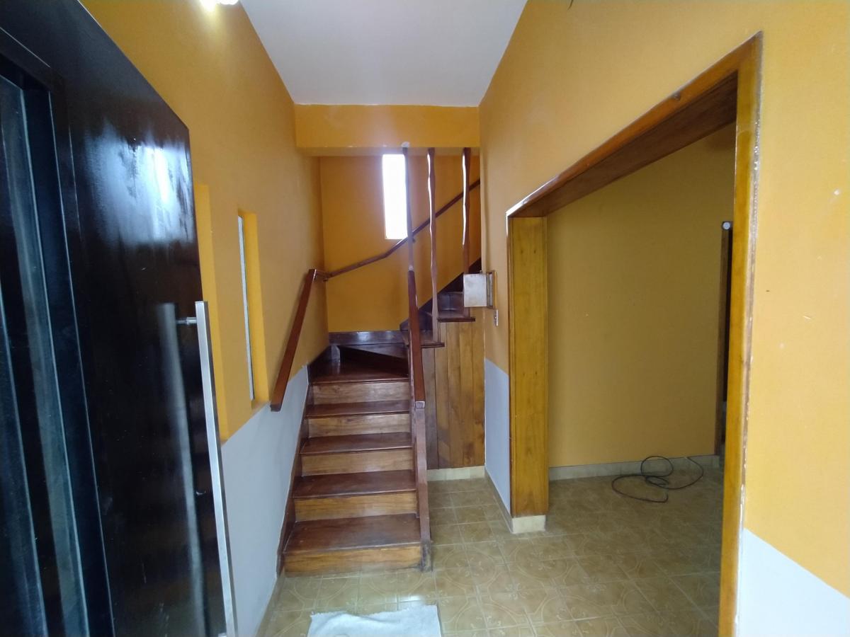 Foto de PH DE 4 AMBIENTES CON PATIO Y COCHERA, imagen 2