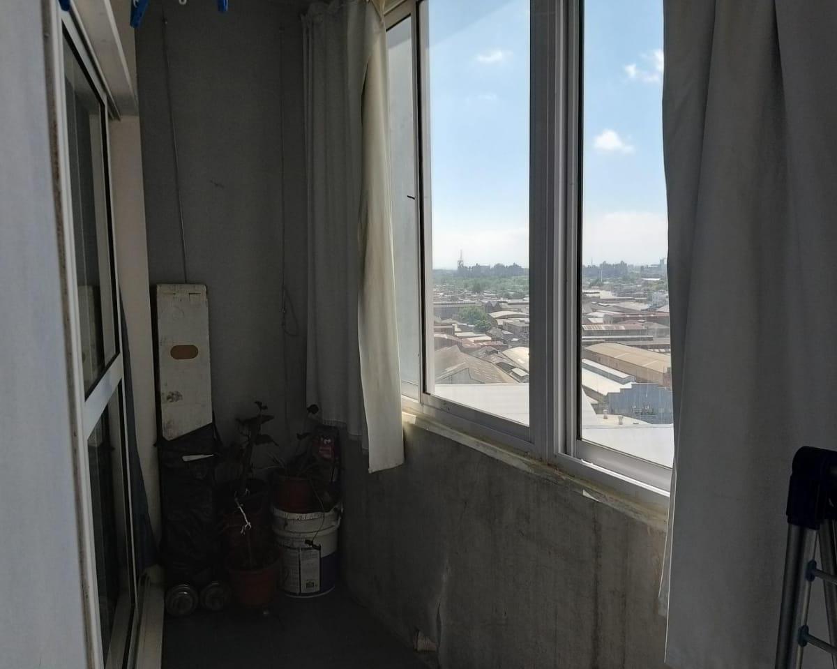 Departamento de 3 Ambientes con Cochera en Torres Pueyrredon 5