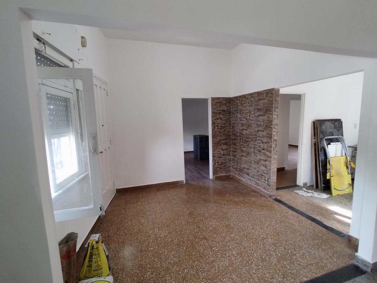 Venta en block Casa ideal para 2 familias en Sarandí
