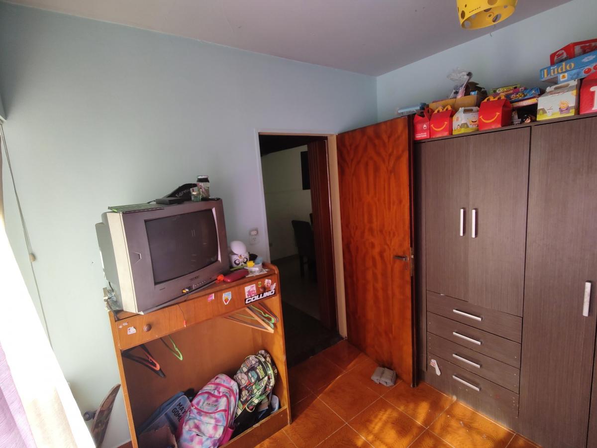 Oportunidad! Amplia Casa en Lote Propio con Cochera y Terraza en Wilde.