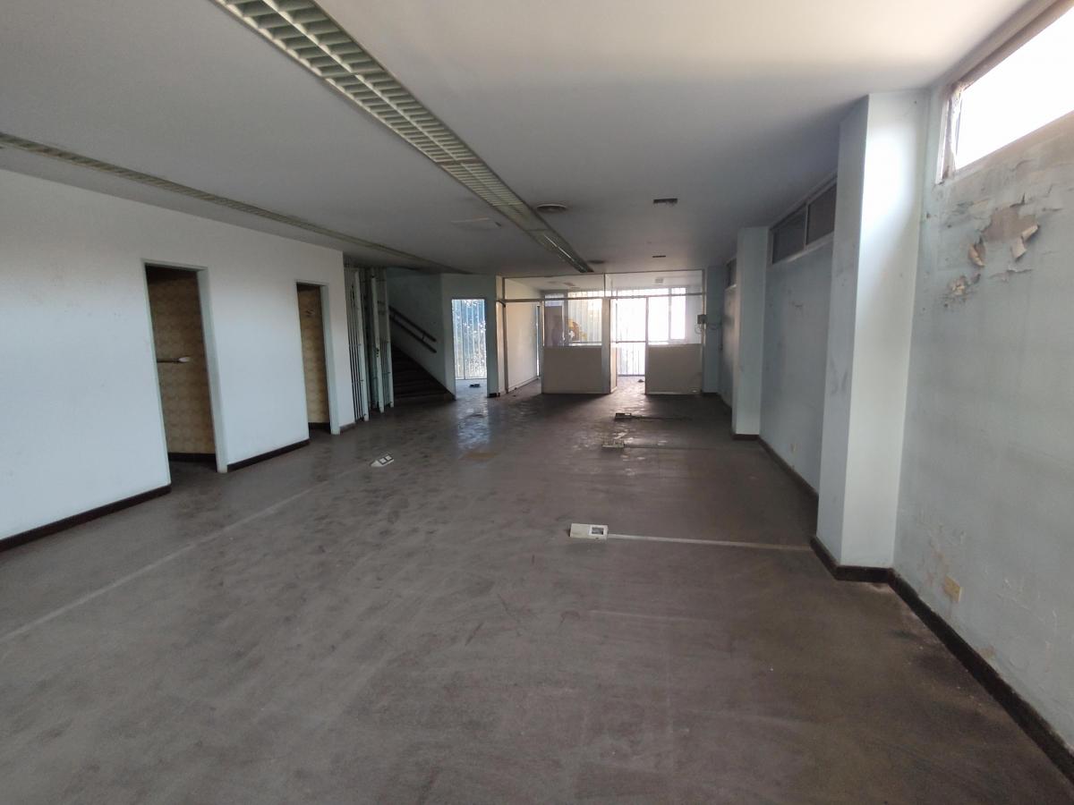 Inmueble Comercial/industrial en Venta – Lanús, con Opción de Depósito Adicional 2