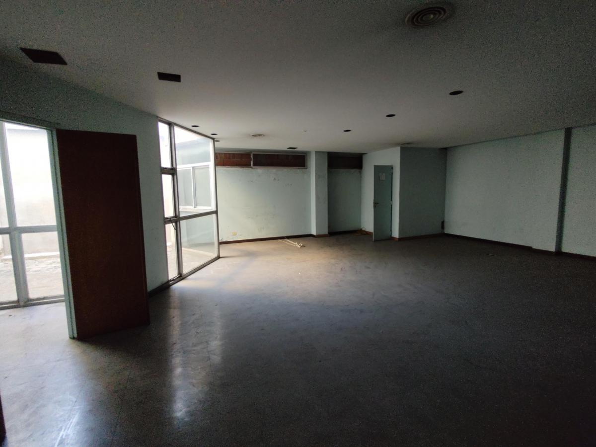Inmueble Comercial/industrial en Venta – Lanús, con Opción de Depósito Adicional 5