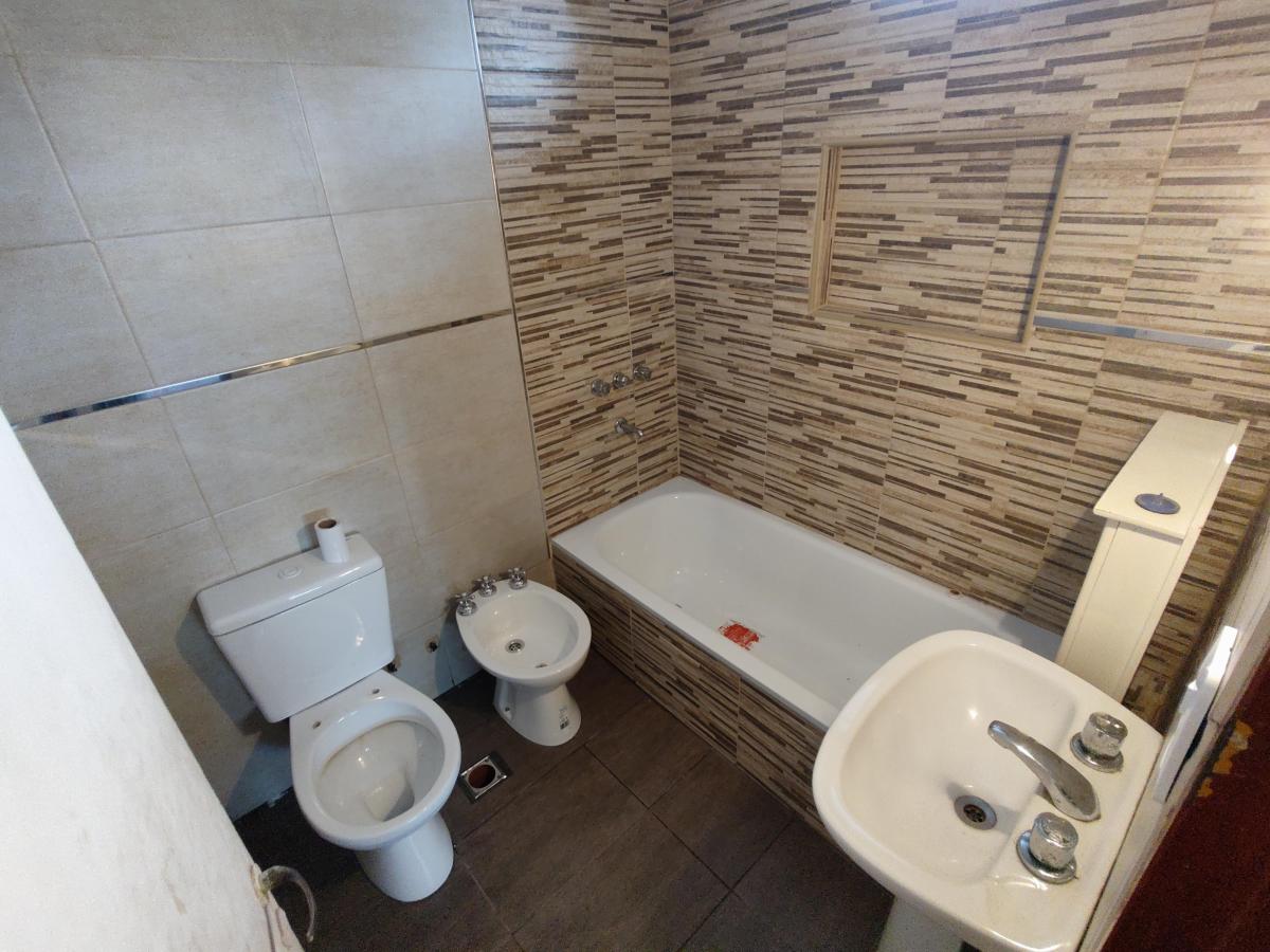 Departamento Interno de 2 Ambientes en Valentín Alsina – Sin Expensas 3