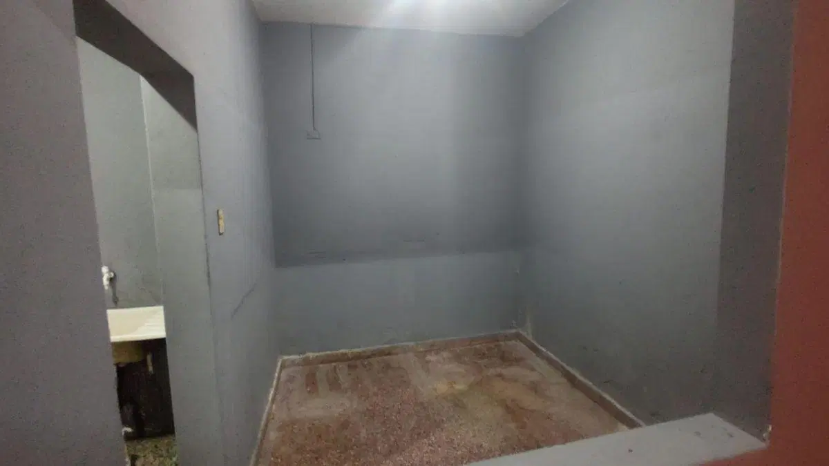 LOCAL EN ALQUILER – MONTEVIDEO 1352, BERNAL 5