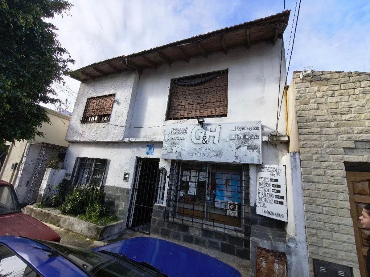 PH Dúplex de 4 Ambientes con Local al Frente y Patio 3