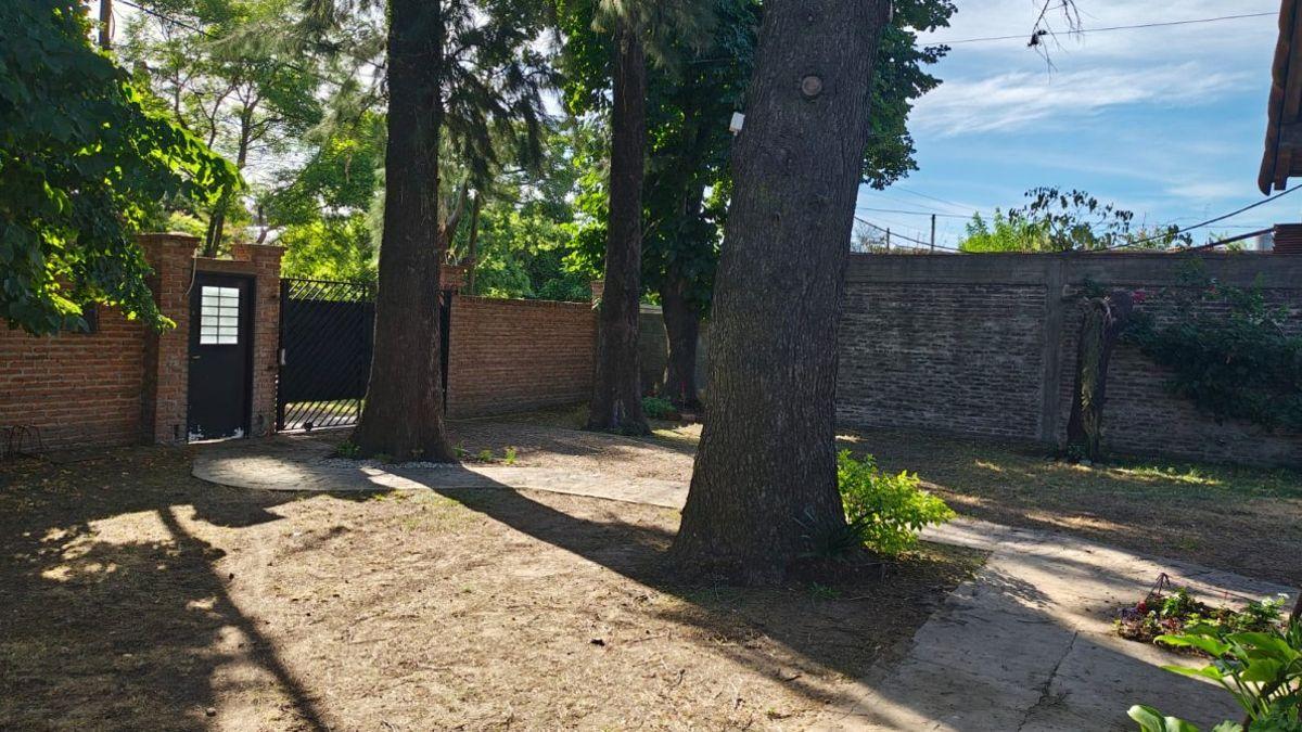 Foto de Casa Quinta sobre 3 Lotes de 1.446 m² – Ideal Vivienda, Emprendimiento o Inversión – Monte Grande, imagen 4