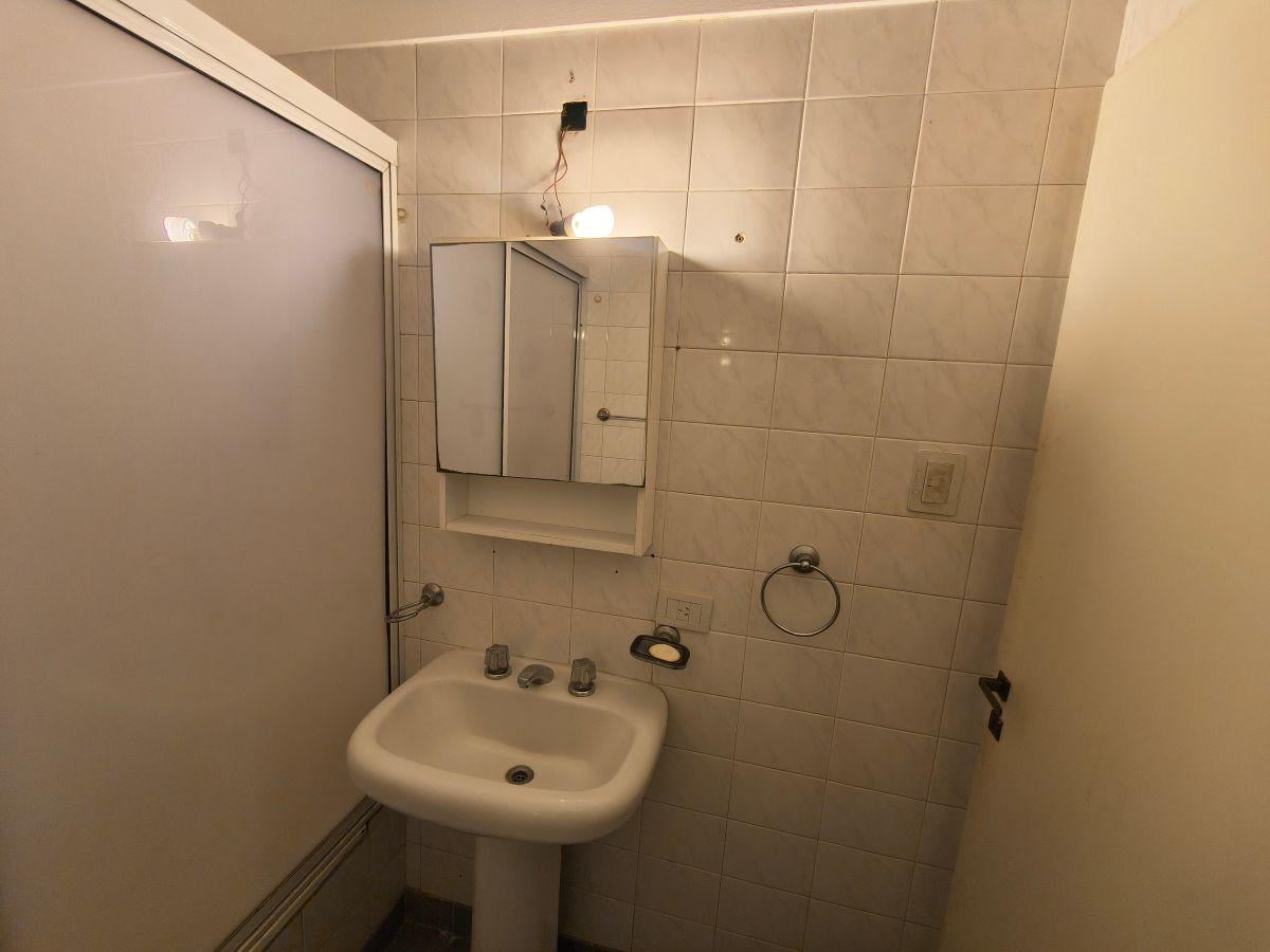 Foto de EXCLUSIVO DEPARTAMENTO DE 2 AMBIENTES CON BALCÓN Y PATIO EN AVELLANEDA, imagen 5