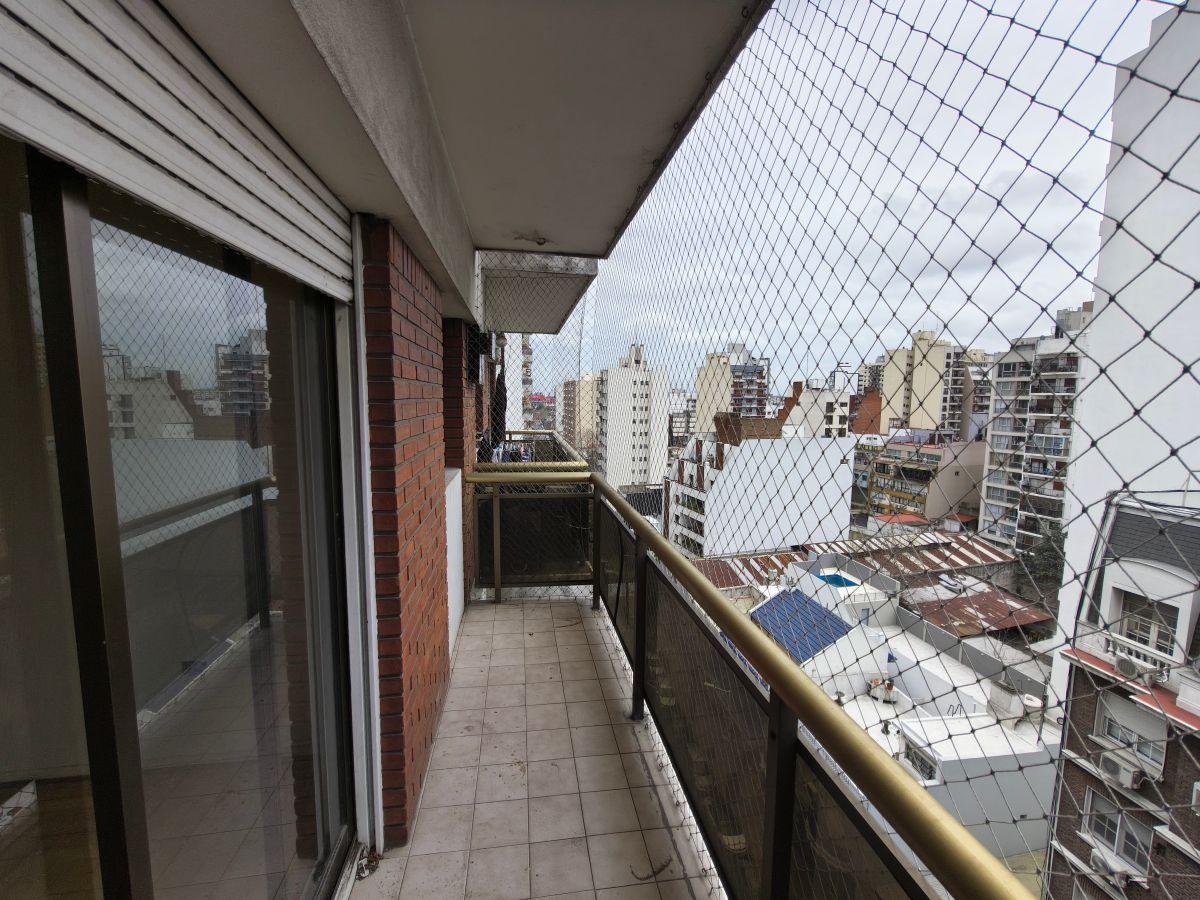 Foto de EXCLUSIVO DEPARTAMENTO DE 2 AMBIENTES CON BALCÓN Y PATIO EN AVELLANEDA, imagen 1