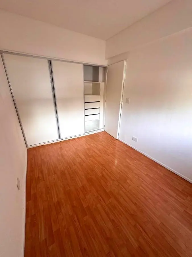 Departamento Planta Baja con Patio IMPECABLE!!! 5