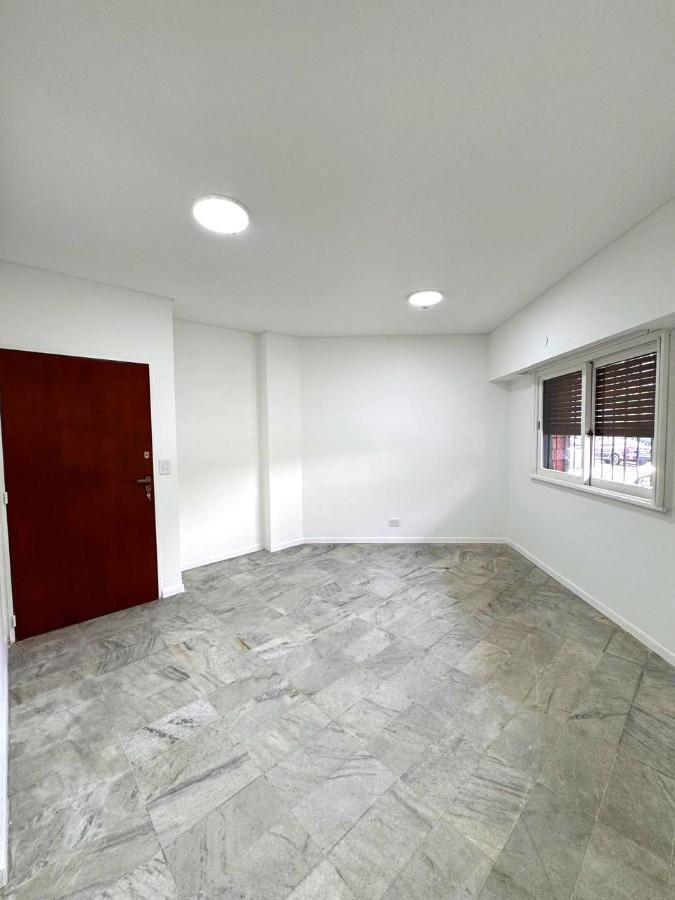 Departamento Planta Baja con Patio IMPECABLE!!!