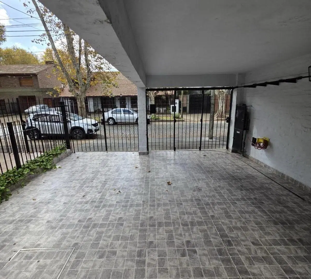 Duplex 4 Amb de 6 Mts de Frente! c/Fondo y Cochera! Realmente Único, con una Ubicación Privilegiada! 5