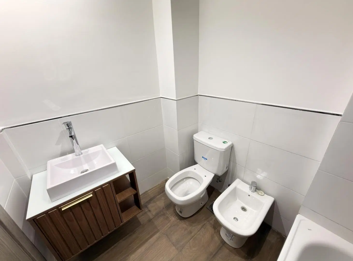 Departamento al frente con 2 baños balcón y opcional terraza! Calidad Premium!!! 3