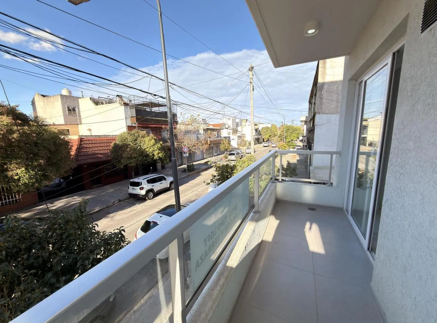 Departamento al frente con 2 baños balcón y opcional terraza! Calidad Premium!!! 4