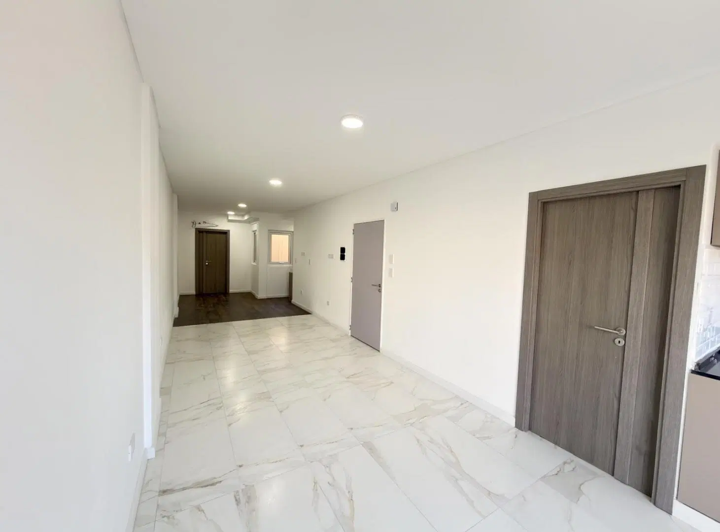 Departamento al frente con 2 baños balcón y opcional terraza! Calidad Premium!!! 5