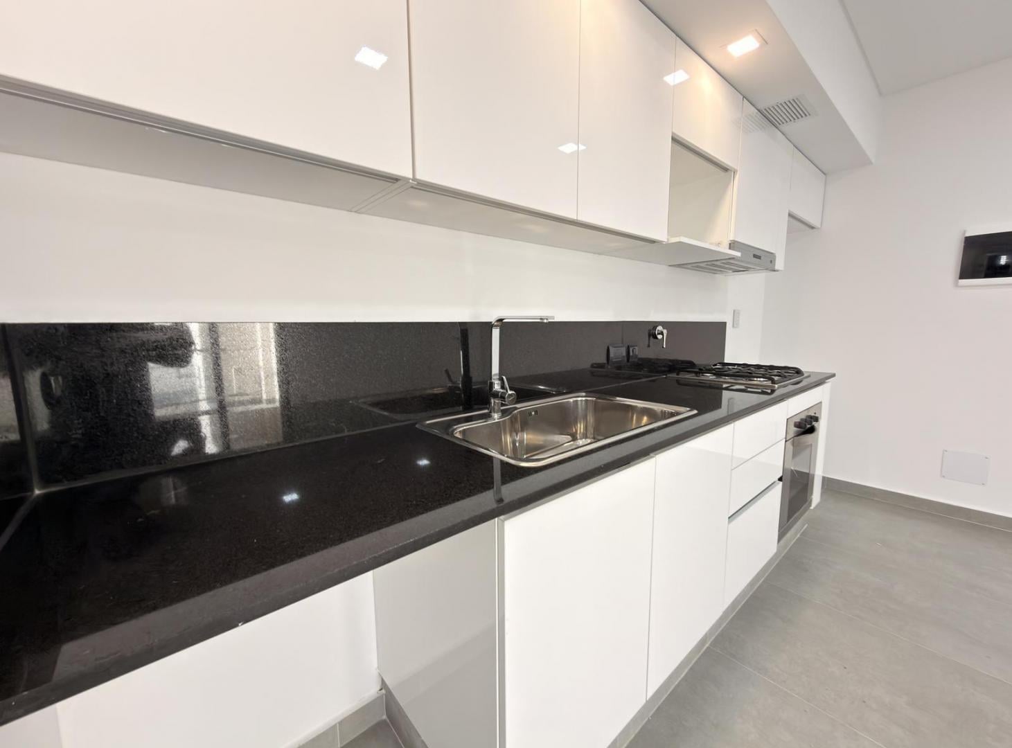 Foto de Alquiler de Departamento 2 Ambientes a ESTRENAR a metros del BOULEVARD, imagen 3