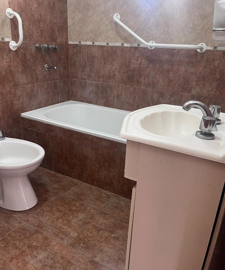 Foto de 3 AMBIENTES CON PATIO Y TERRAZA LOMAS DEL MIRADOR, imagen 4