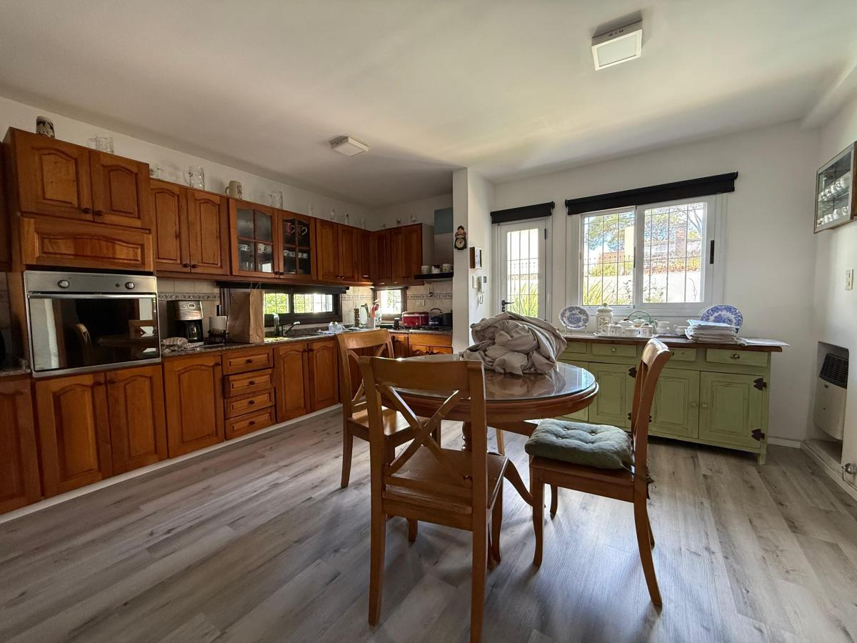 Venta Casa Jardín Espinosa Pileta 6 Dorm 2