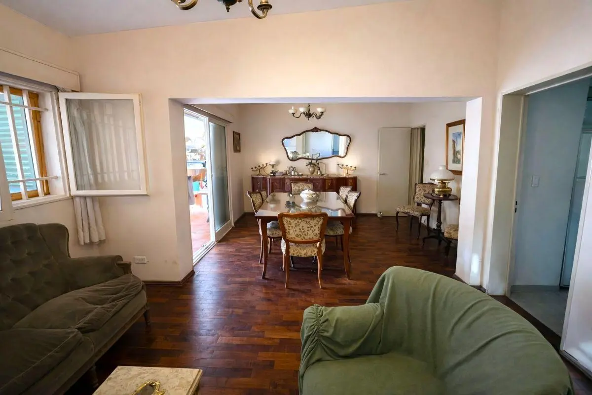 Venta. Inaudi, casa frente ingreso tejas 2, APTO CREDITO 3