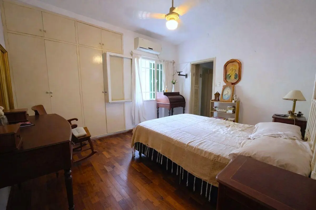Venta. Inaudi, casa frente ingreso tejas 2, APTO CREDITO 5
