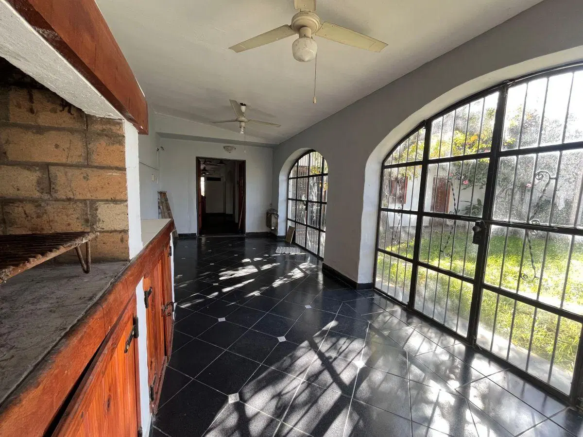 venta. Casa en Parque Latino | 5 dormitorios | Pileta | Quincho | Apta crédito 5