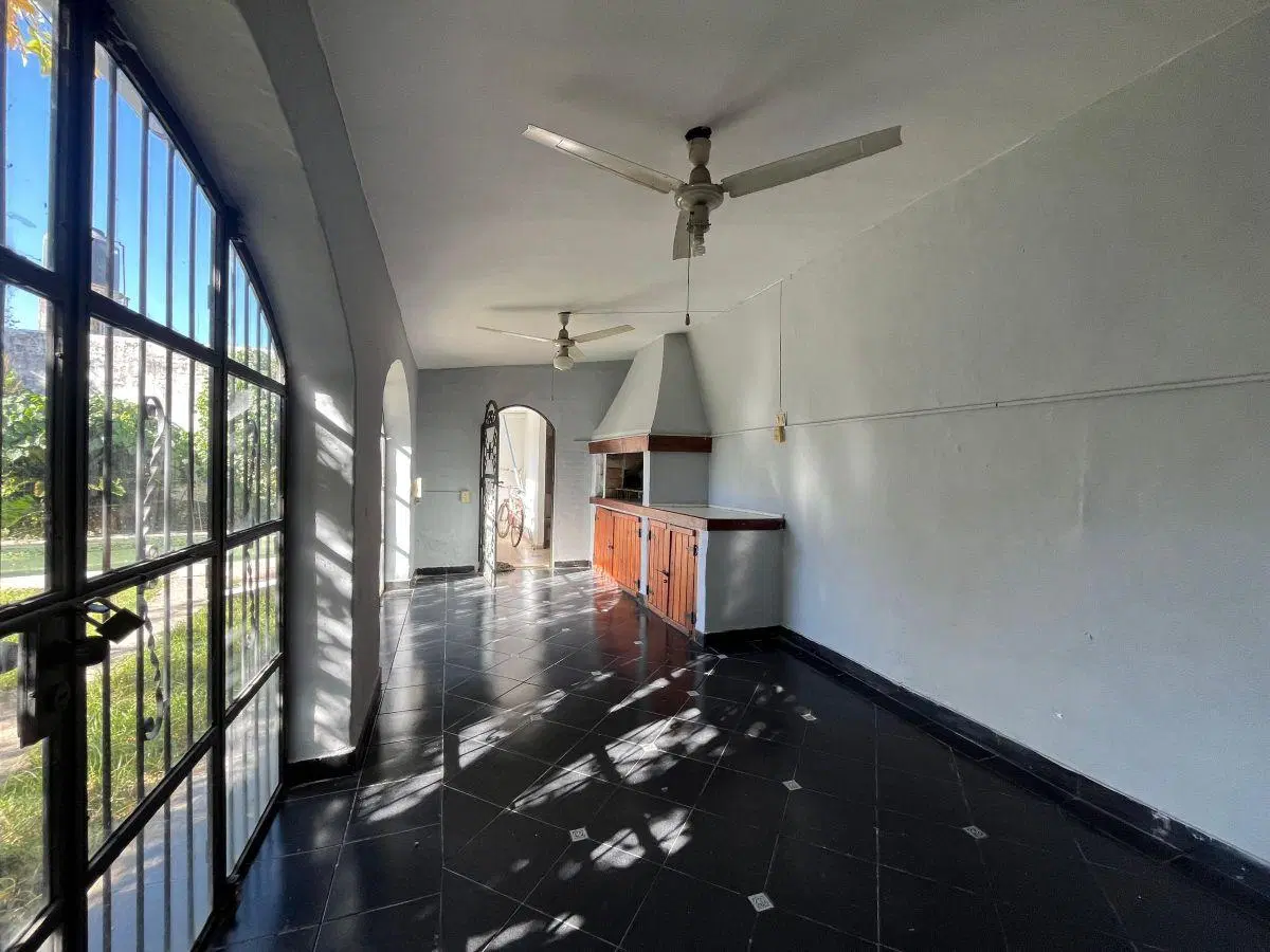 venta. Casa en Parque Latino | 5 dormitorios | Pileta | Quincho | Apta crédito 2