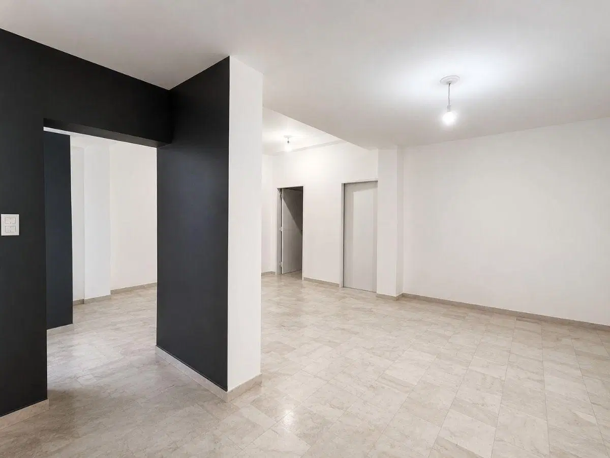 Alquiler. Local Comercial. frente Colegio Dante Alighieri 1