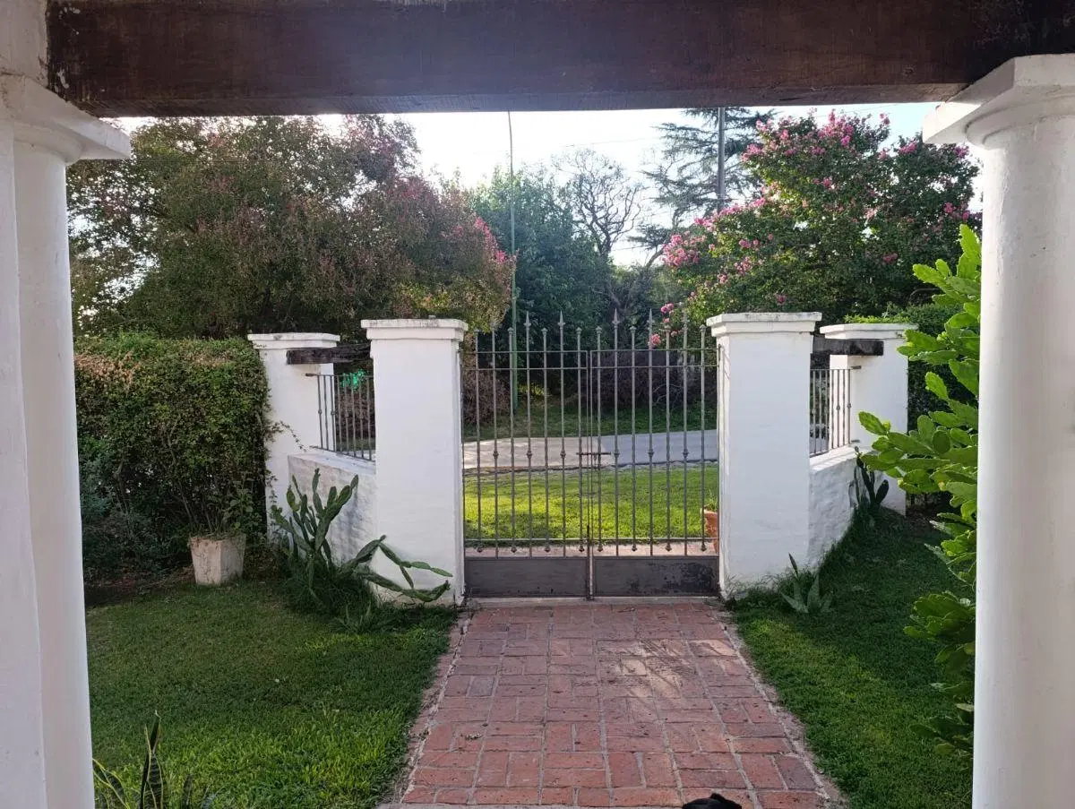 Casa en ALQUILER - con 4 habitaciones en 2000 m² en Villa Allende Golf 3