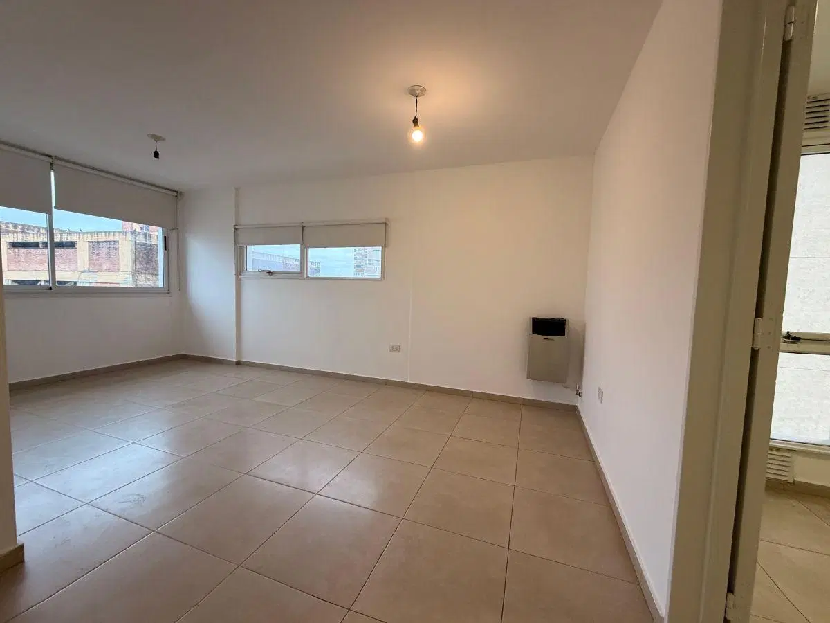 Venta. cdepartameto dos dormitorios sobre costanera. regam pilay 4 3