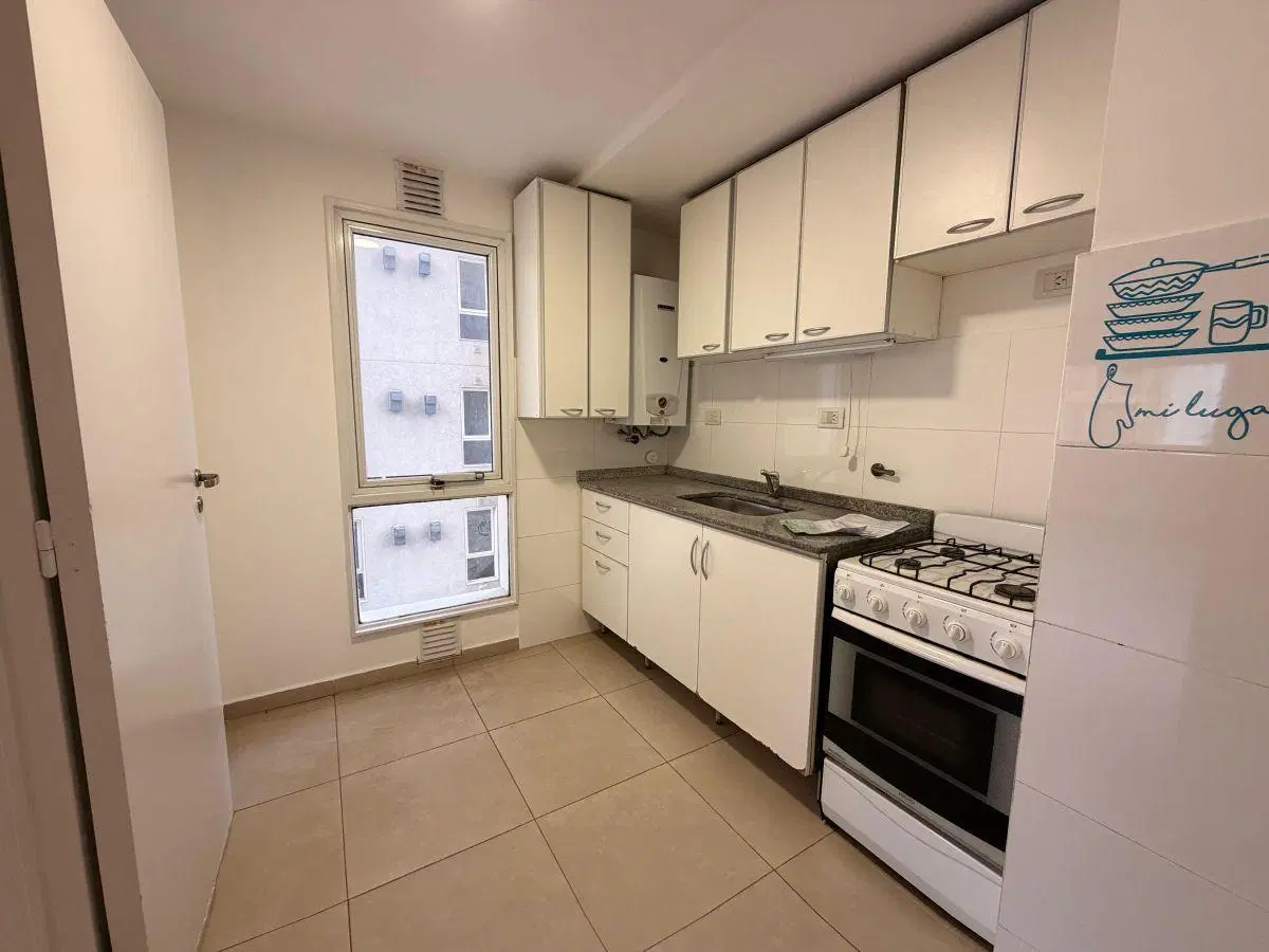 Venta. cdepartameto dos dormitorios sobre costanera. regam pilay 4 2