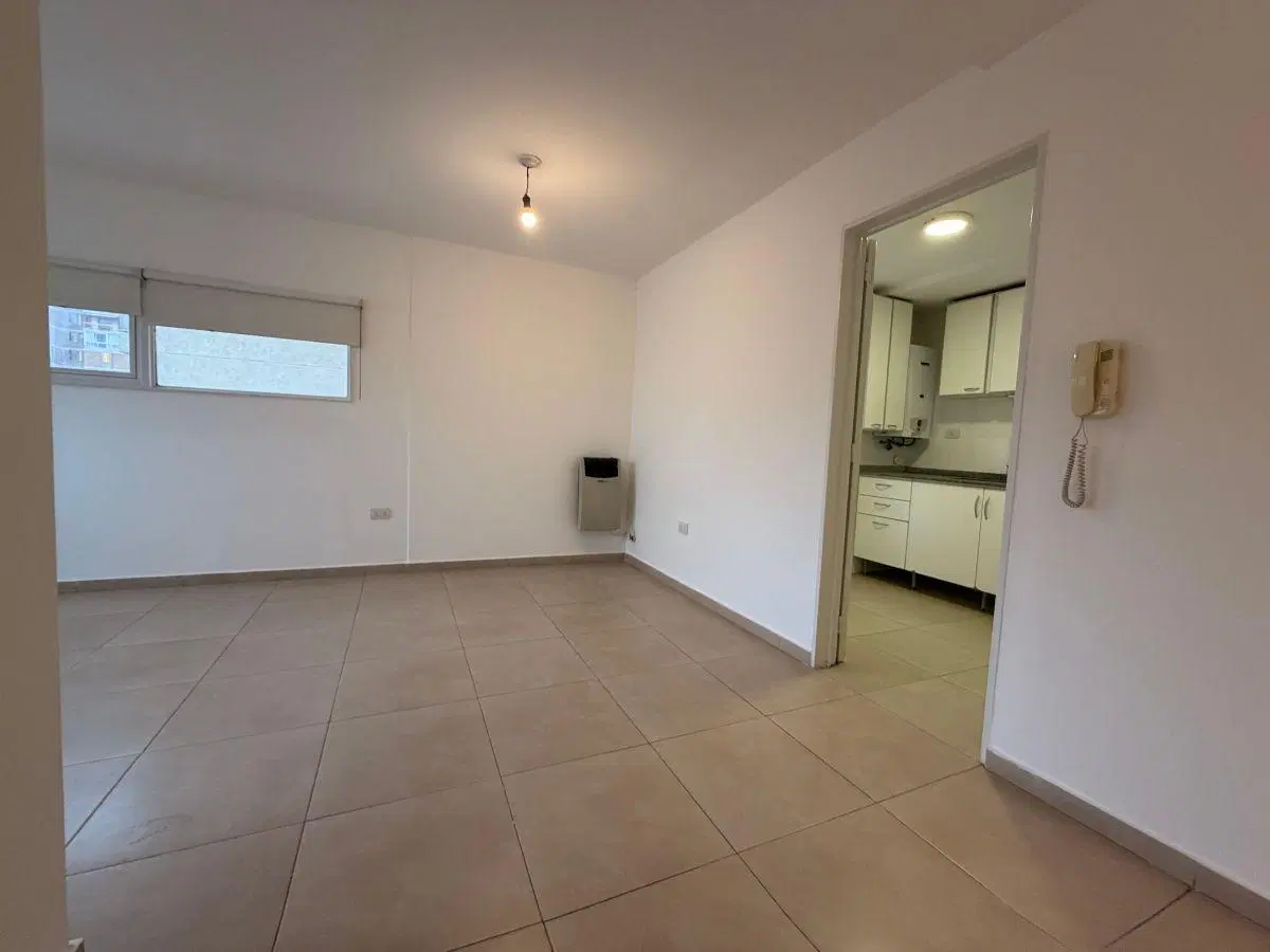 Venta. cdepartameto dos dormitorios sobre costanera. regam pilay 4 4