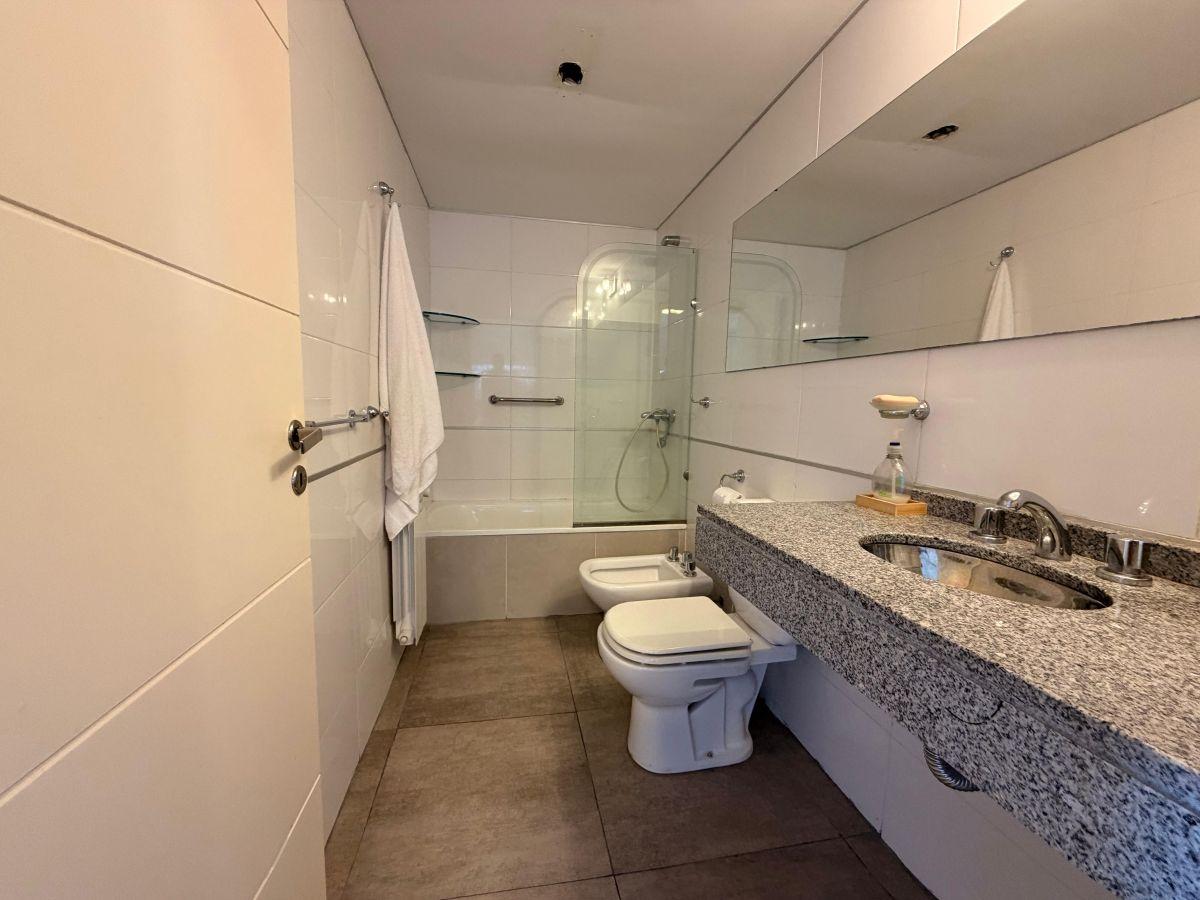 Foto de venta. Villa Carlos Paz. Centro. Departamento Categoría. Galería La, imagen 3