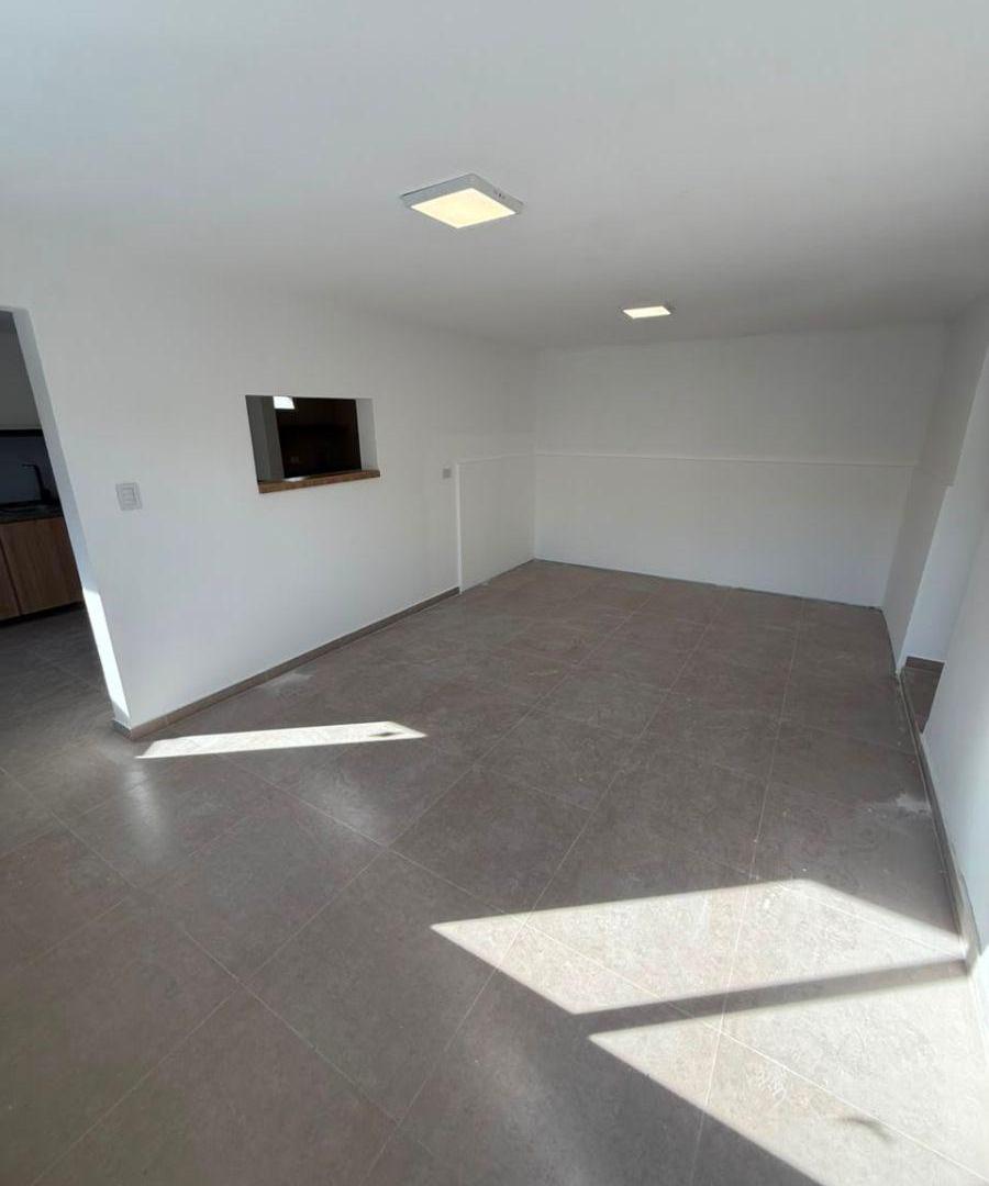 Foto de DEPARTAMENTO EN ALQUILER DE 1 DORMITORIO CON COCHERA – ZONA SUR, imagen 4